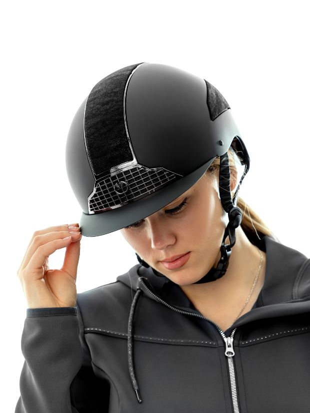 Kask jeździecki Premium krótki daszek Equus Brand Decathlon