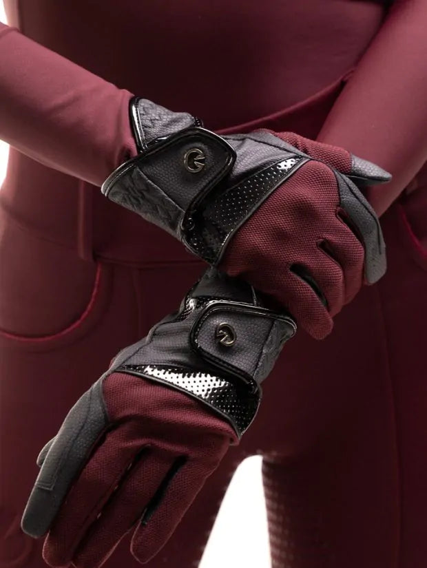 Rękawiczki jeździeckie EquiGlow – akcesoria do jazdy konnej dostępne w sieci Decathlon
